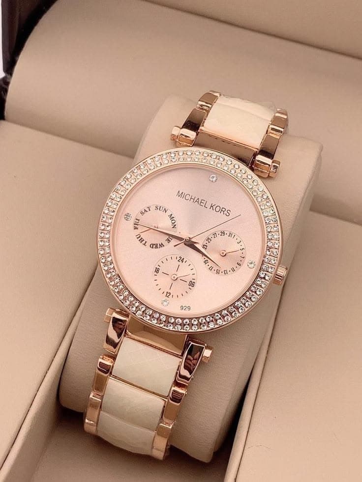 Glamorous Women’s Crystal & Chronograph Watches: Michael Kors, Diamond-Accented Sets, and Rose-Gold 