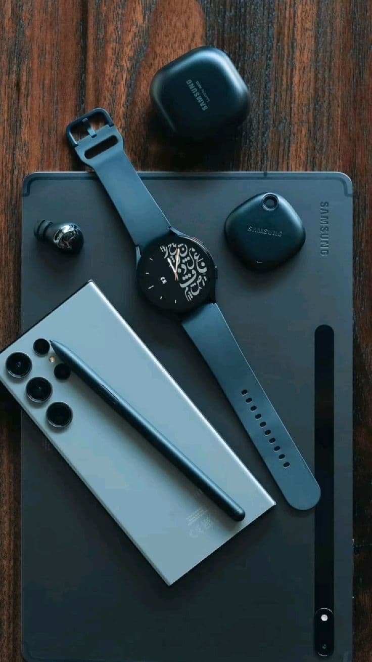 Next-Gen Smart Ecosystems & Minimalist Tech Wearables: Connected Watch Faces and Digital Innovation